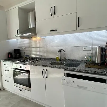 Merkezde Konforlu Apart-3 The Rush-3 * Kas