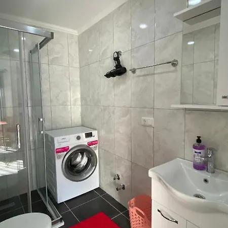 Merkezde Konforlu Apart-3 The Rush-3 * Kas